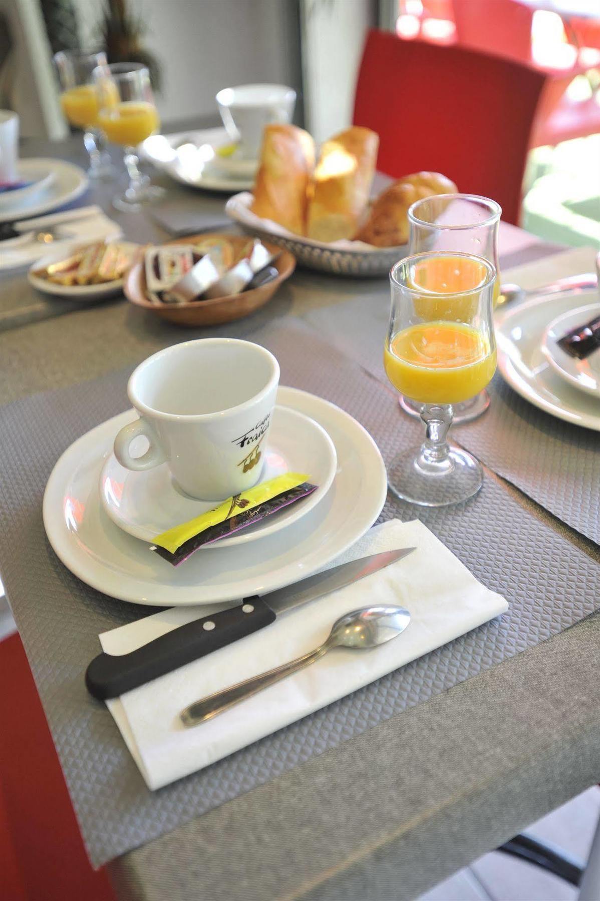 Alp'Hotel Voreppe Εξωτερικό φωτογραφία