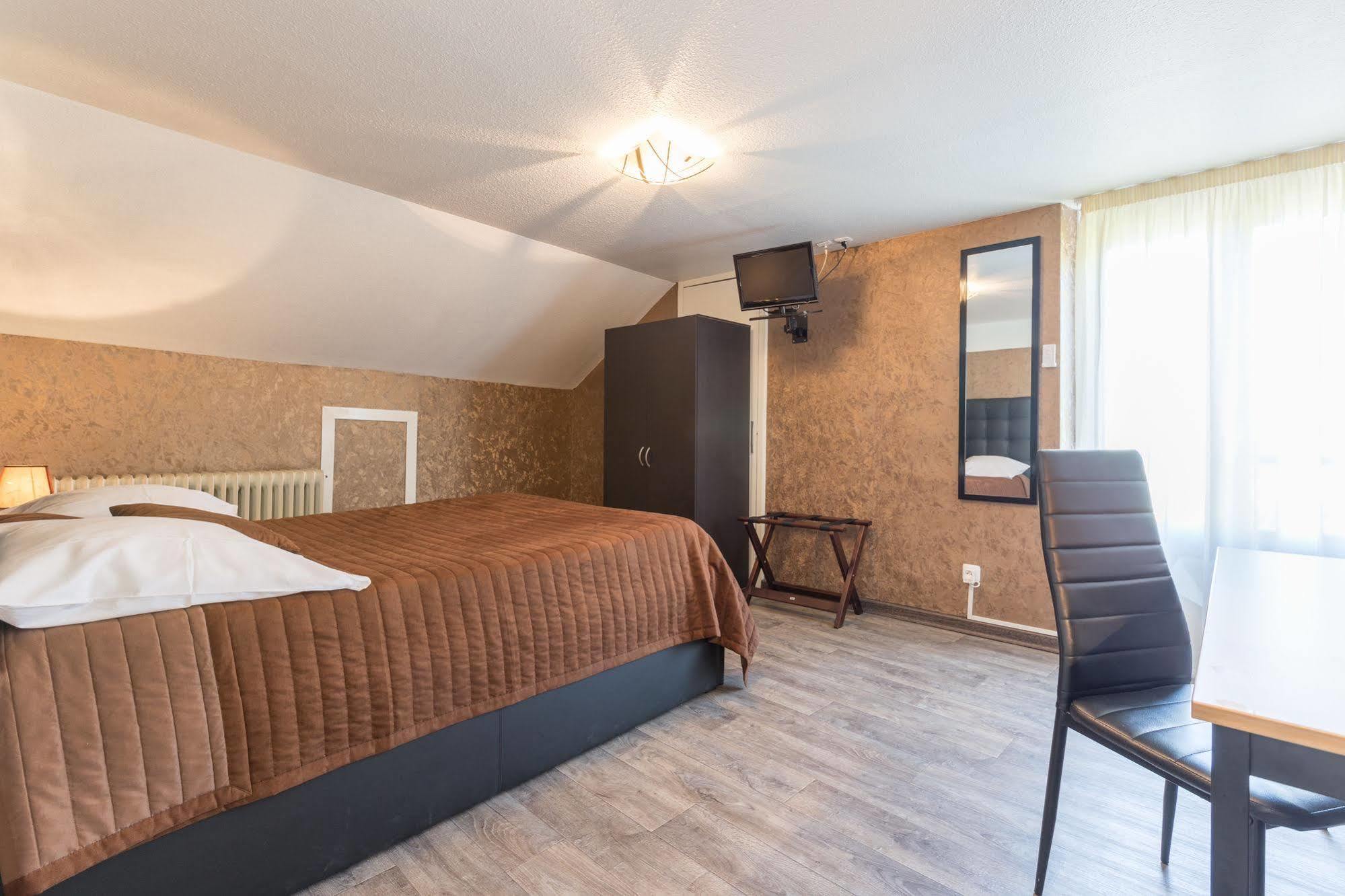 Alp'Hotel Voreppe Εξωτερικό φωτογραφία